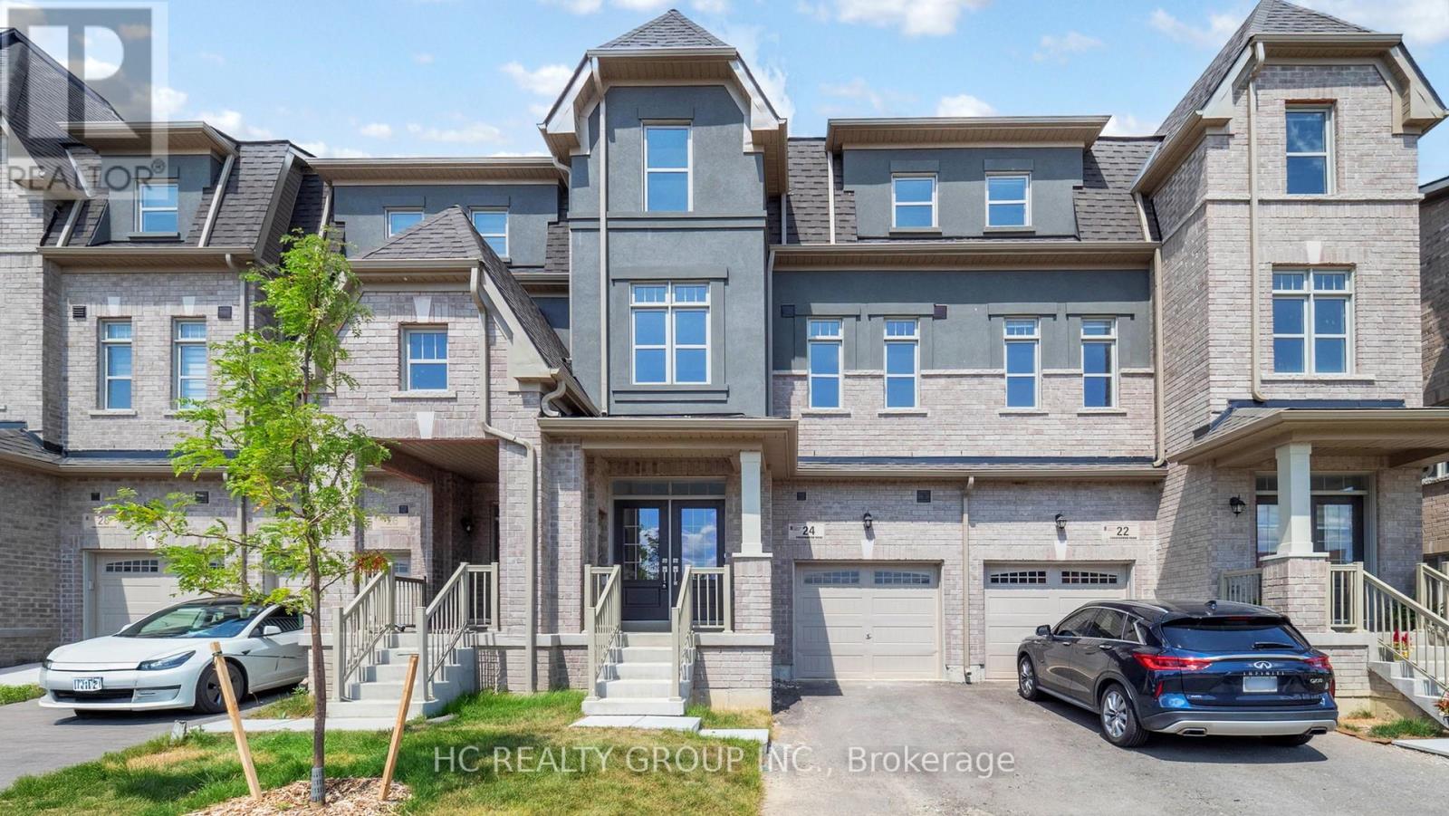 24 Foxsparrow Rd, Brampton Sandringham-wellington North, ON L6R 4E1