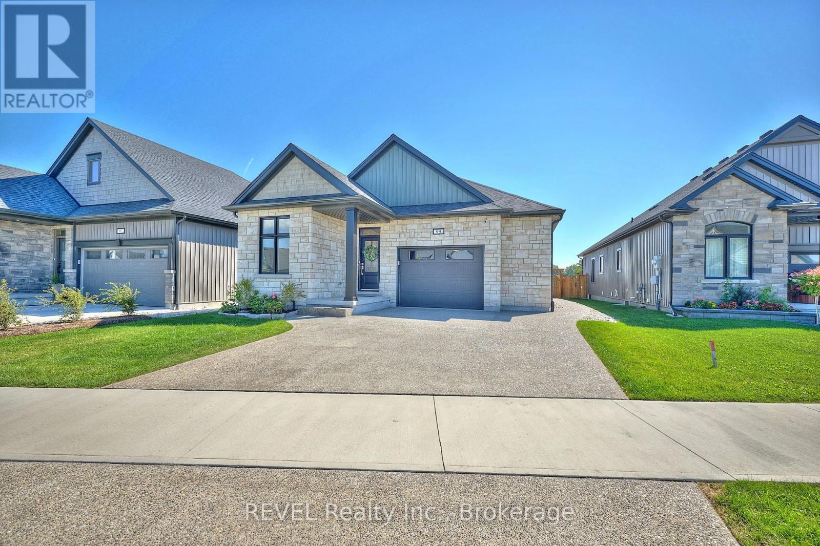 99 Homestead Dr, Niagara-on-the-lake Virgil, ON L0S 1J0