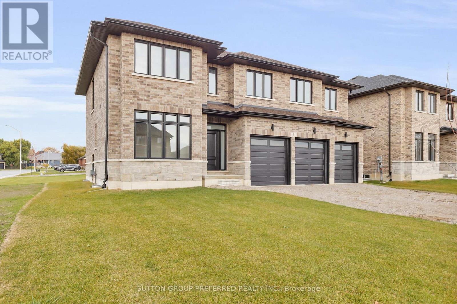 1 Bouw Pl, Duttondunwich, ON N0L 1J0