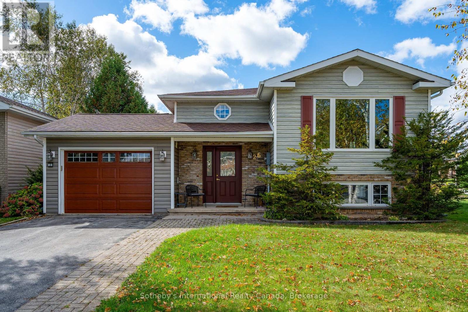 26 Country Cres, Meaford, ON N4L 1L7