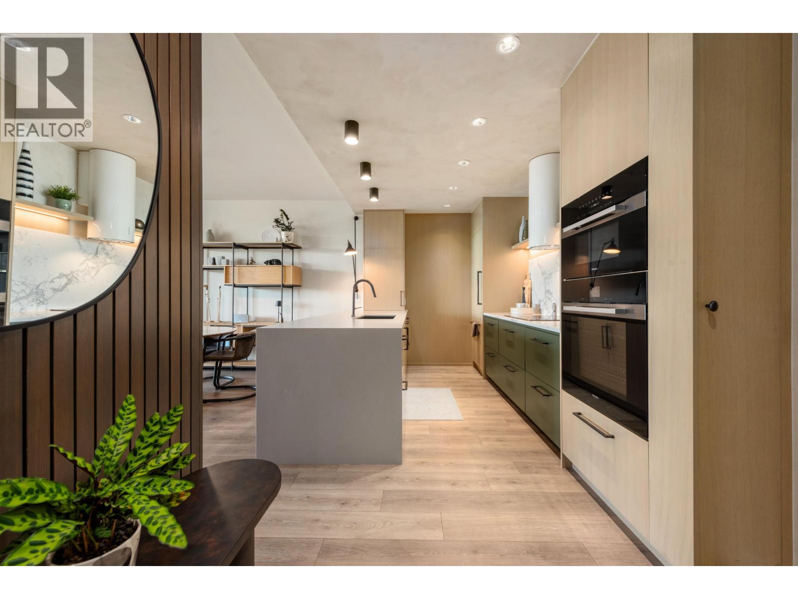 1616 Columbia Street Unit 805, Vancouver, BC V5Y 0B7