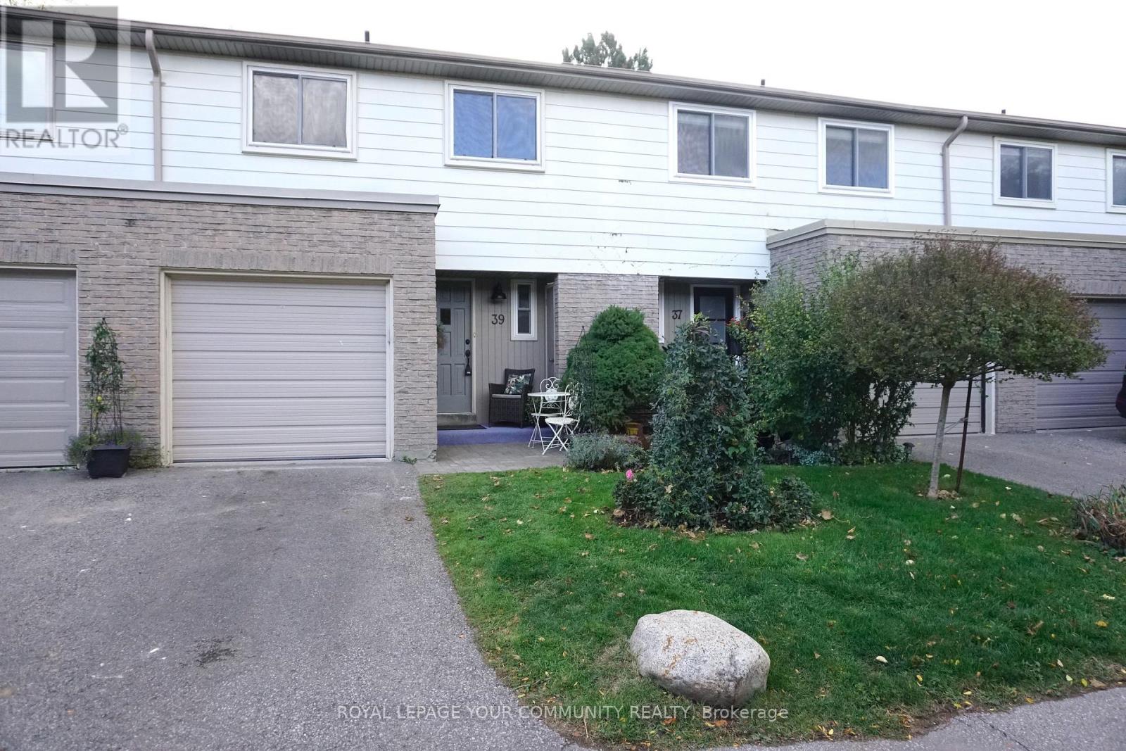 39 Knightsbridge Way, Markham, ON L3P 3W6