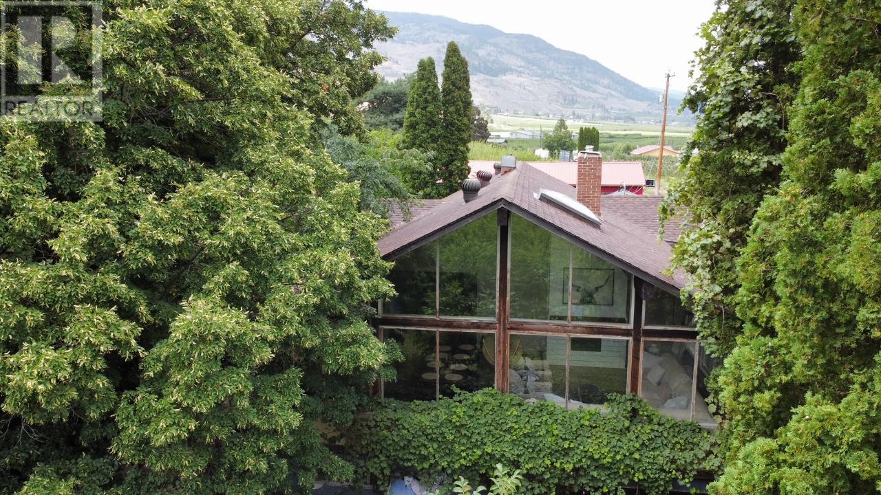 459 Road 18 Other, Oliver, BC V0H 1T1