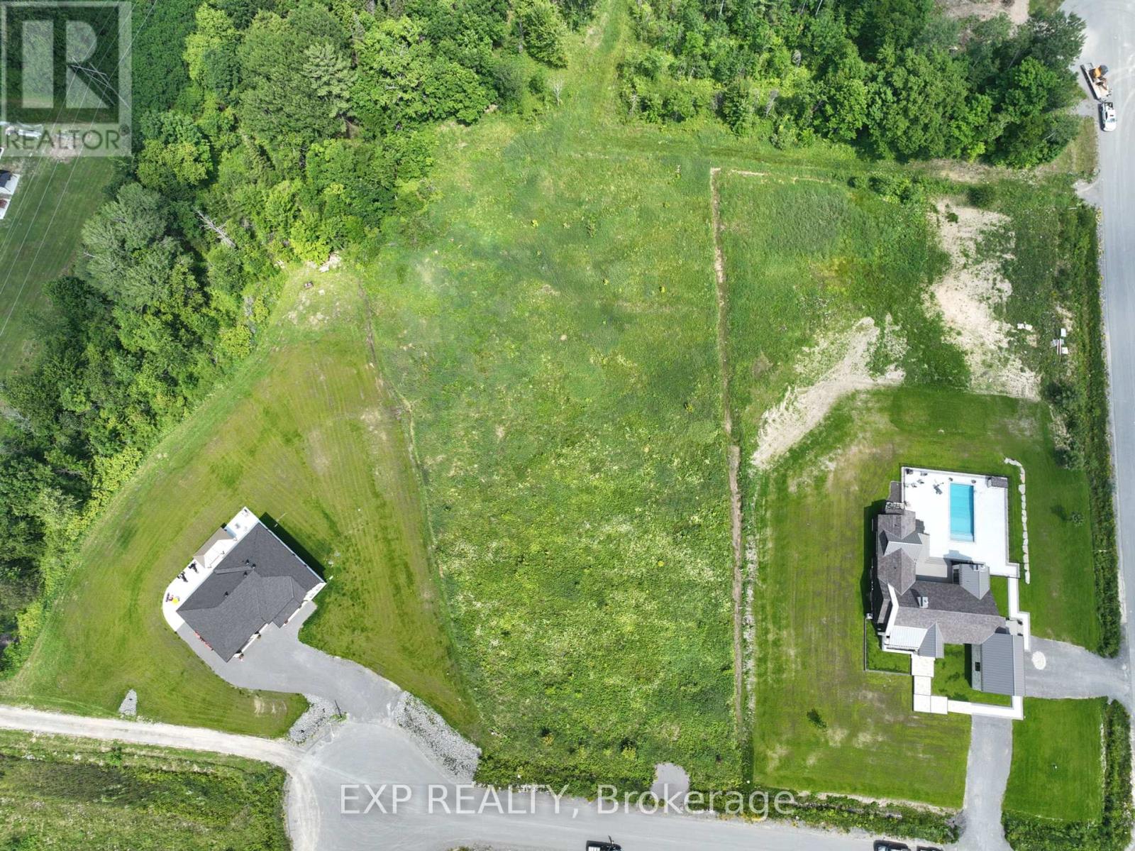 26 Nirmala Dr, Ottawa, ON K4C 0B2