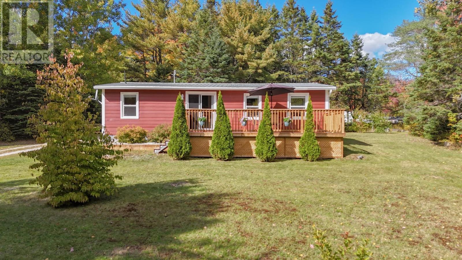 22 Appletree Dr, Chester, NS B0J 1J0