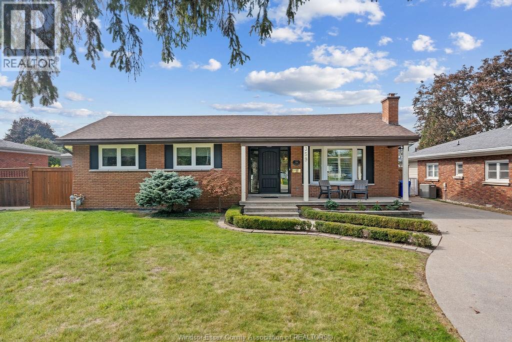 359 Brighton, St. Clair Beach, ON N8N 2L2