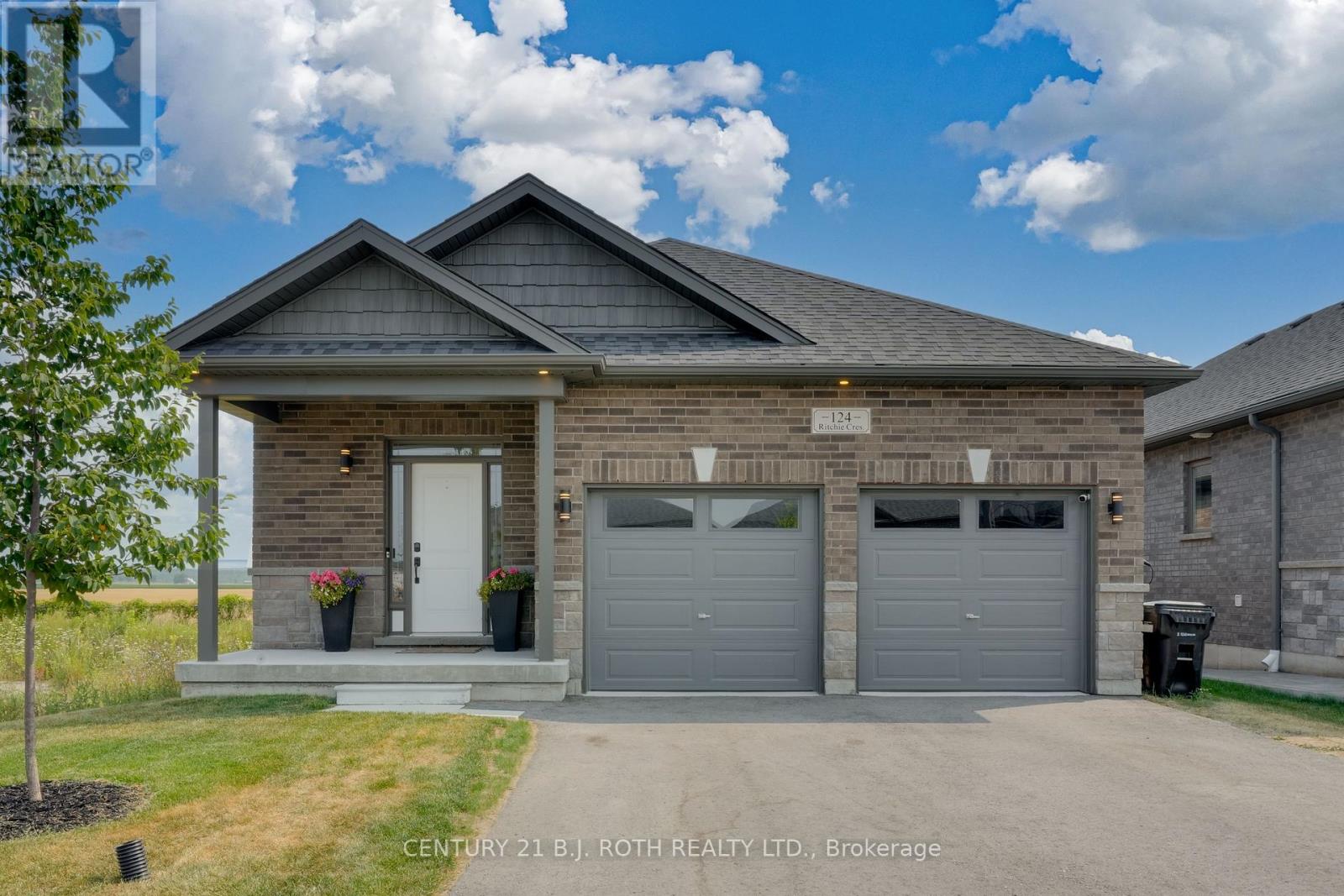 124 Ritchie Cres, Springwater, ON L0L 1P0