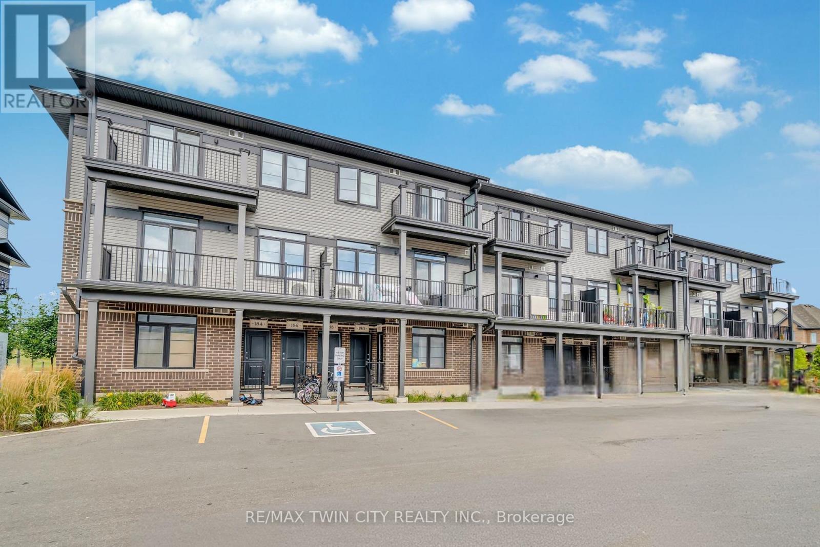 186 Wheat Ln, Kitchener, ON N2R 0R4