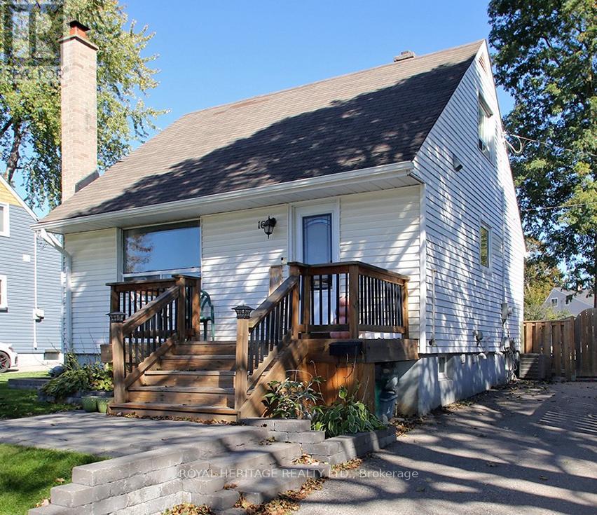 16 Burcher Rd, Ajax, ON L1S 2P7