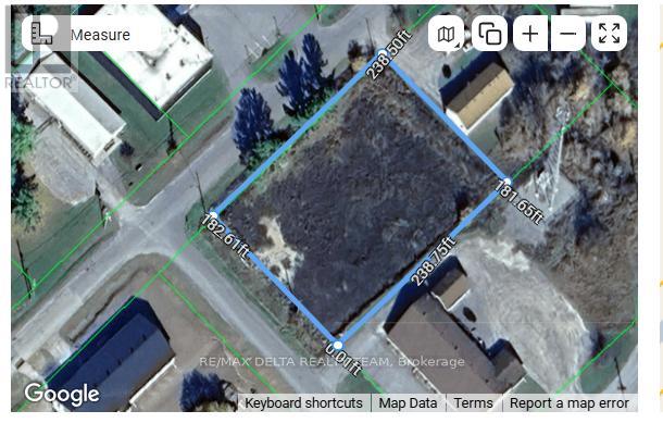 7 Smythe Rd, Carleton Place, ON K7C 4J4