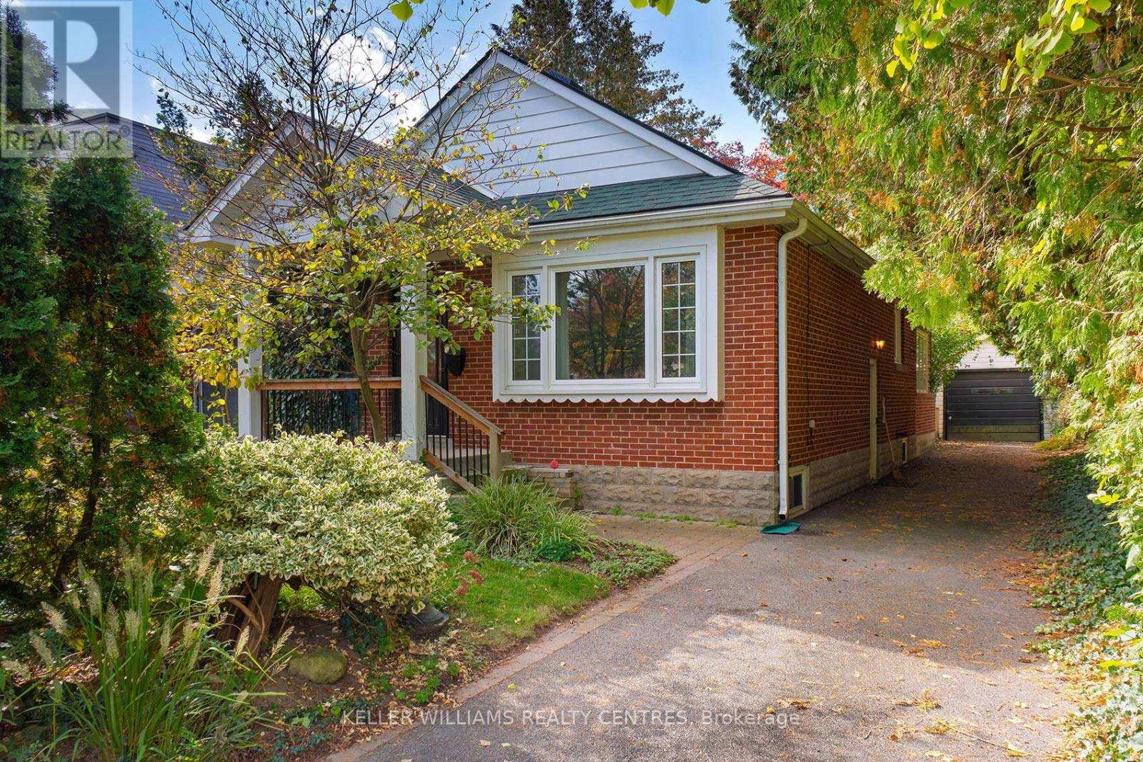 370 Delaware Ave, Burlington, ON L7R 3B5