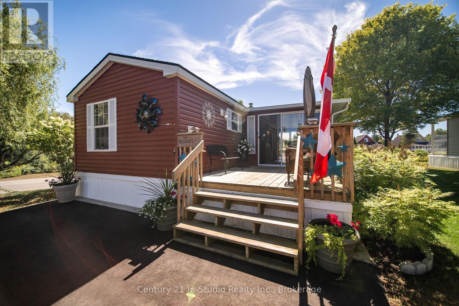 19 White Pines Trl, Wasaga Beach, ON L9Z 1X7