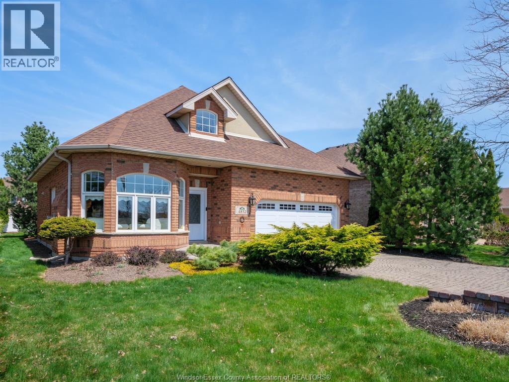 4832 Southwood Lakes Blvd, Windsor, ON N9G 2T2