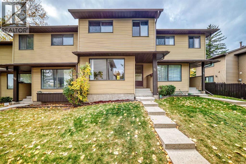 380 Bermuda Drive Northwest #11, Calgary, AB T3K 2B2