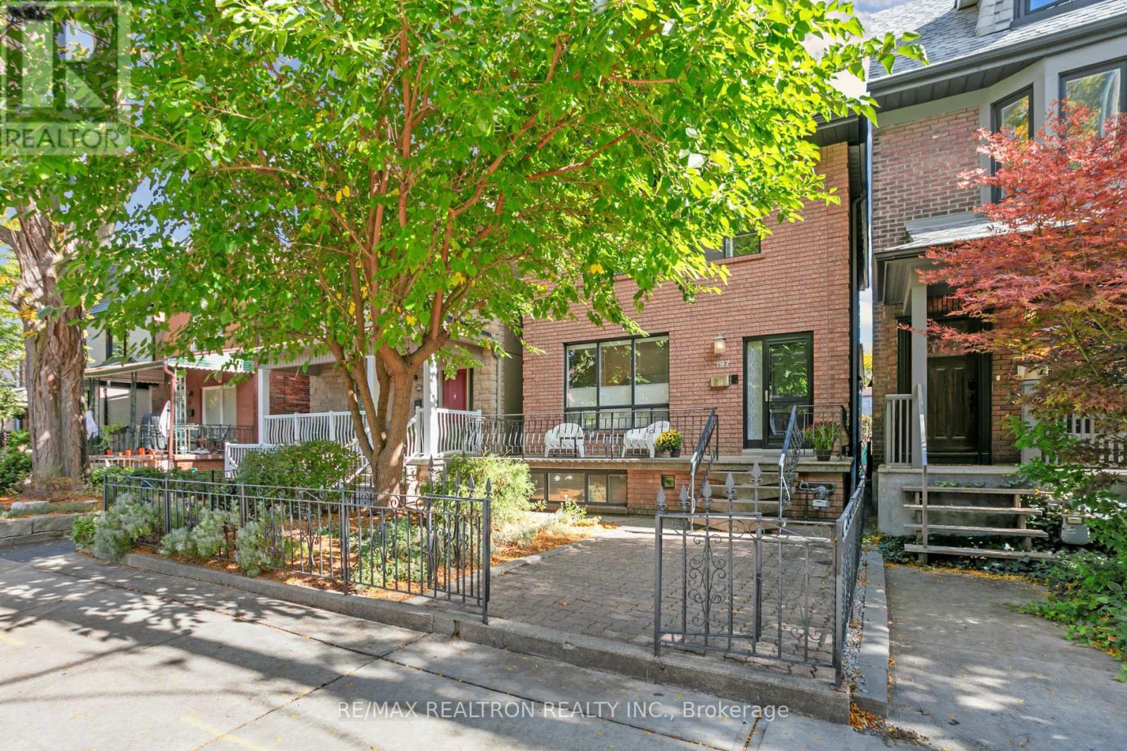 197 Margueretta St, Toronto, ON M6H 3S4