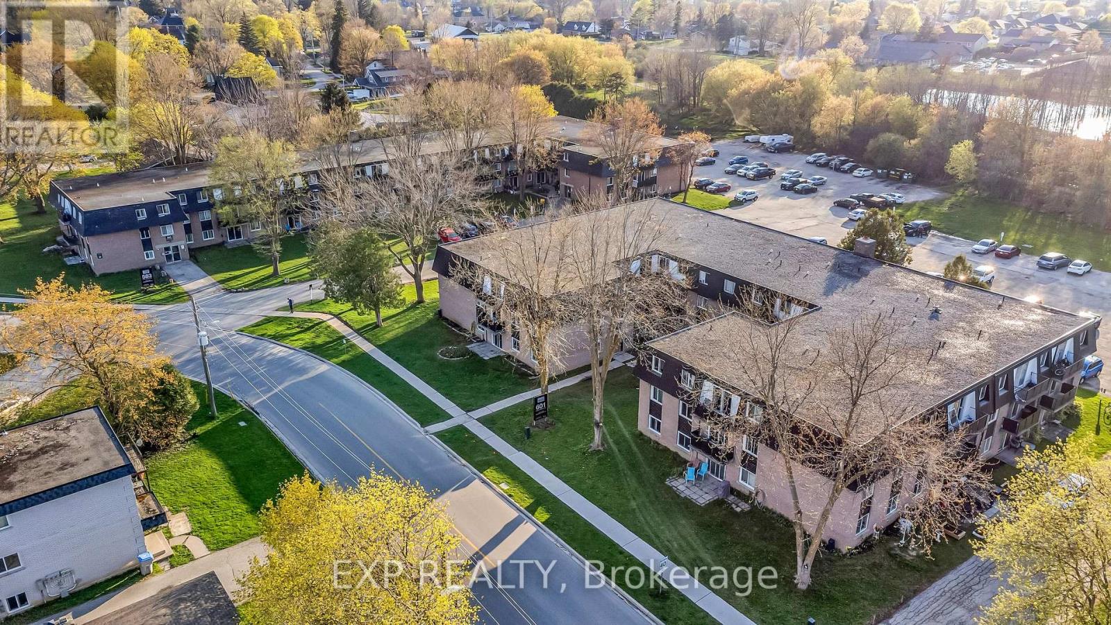 201 601 Barber Ave N, North Perth, ON N4W 1S4