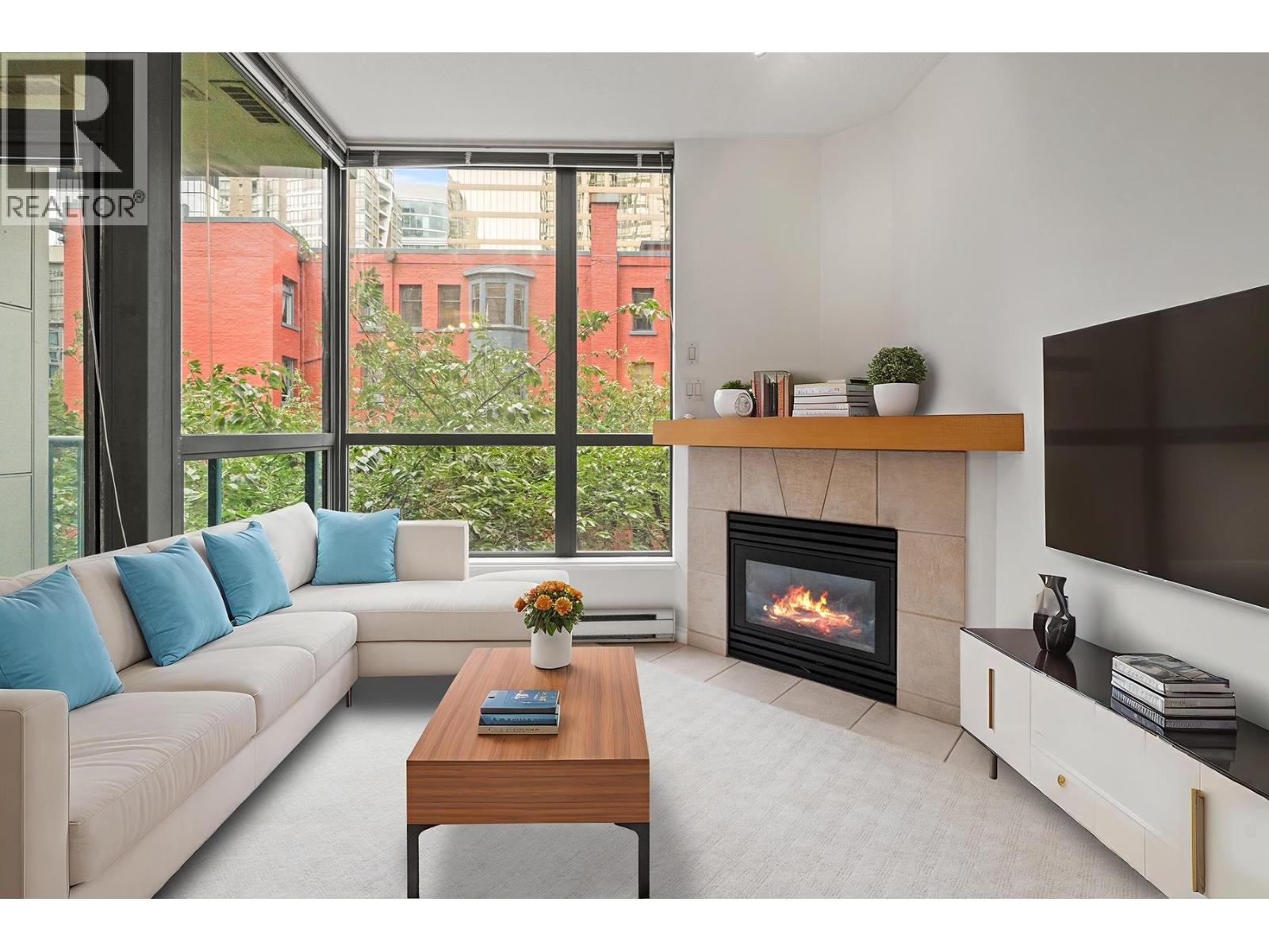 1239 W Georgia Street Unit 310, Vancouver, BC V6E 4R8