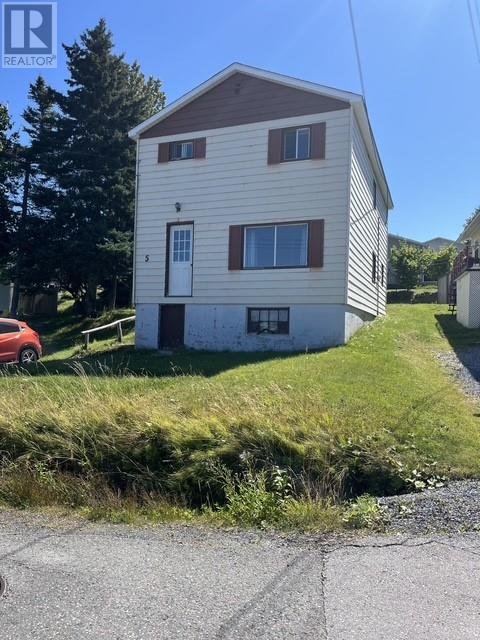 5 Bell St, Corner Brook, NL A2H 5X3