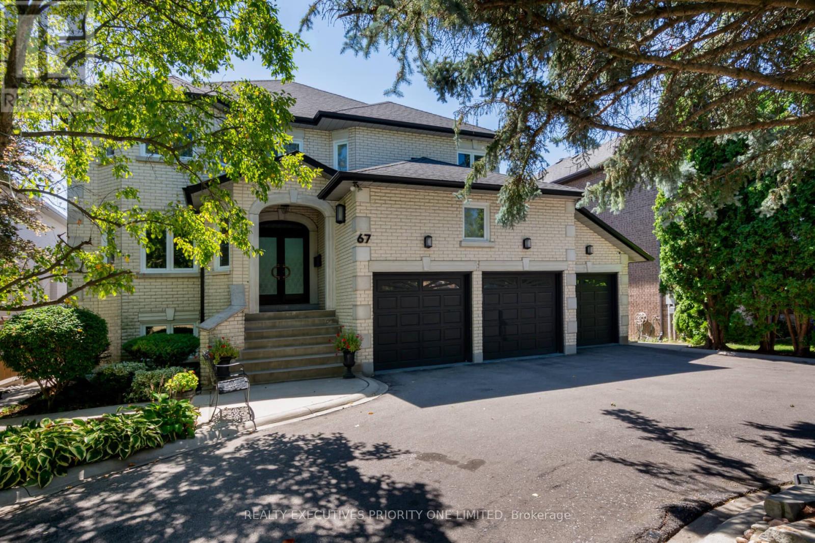 67 Stockdale Cres, Richmond Hill, ON L4C 3T1