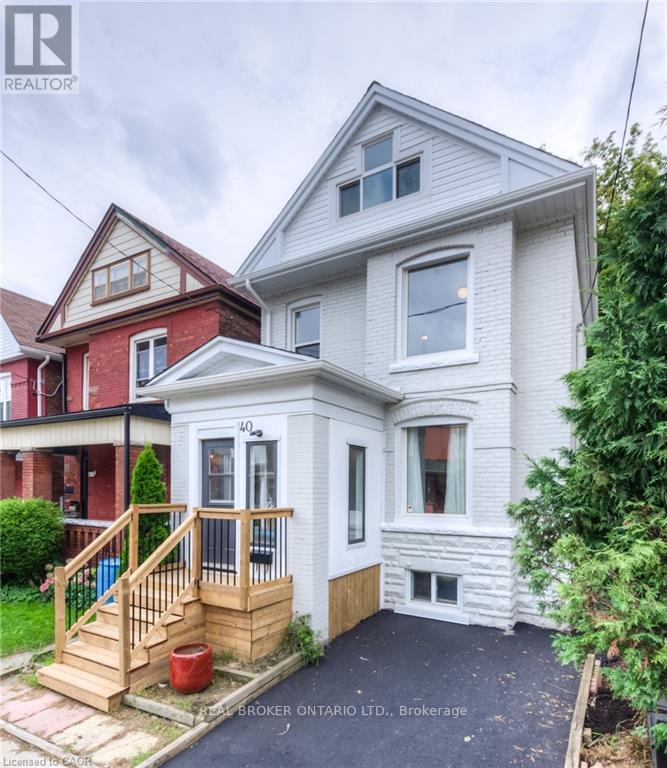 40 Bristol St, Hamilton, ON L8L 2V1