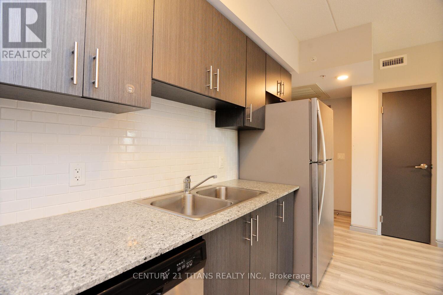 275 Larch Street #g405, Waterloo, ON N2L 3R2