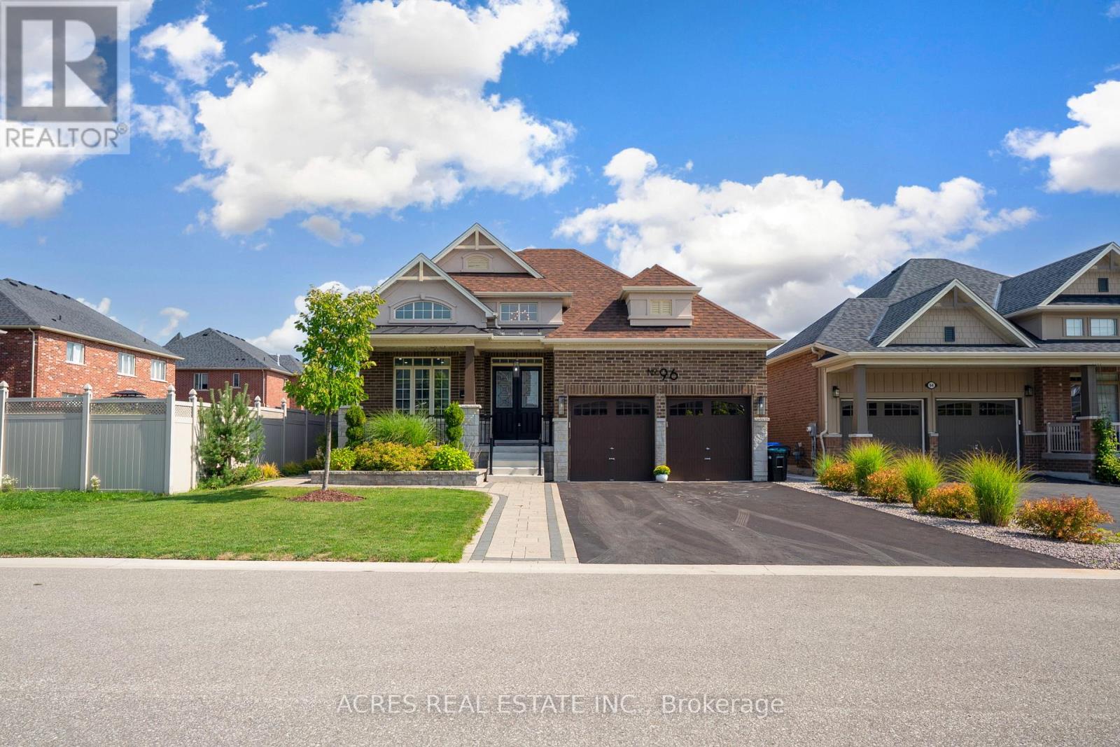 96 Redmond Cres, Springwater, ON L9X 1Z8