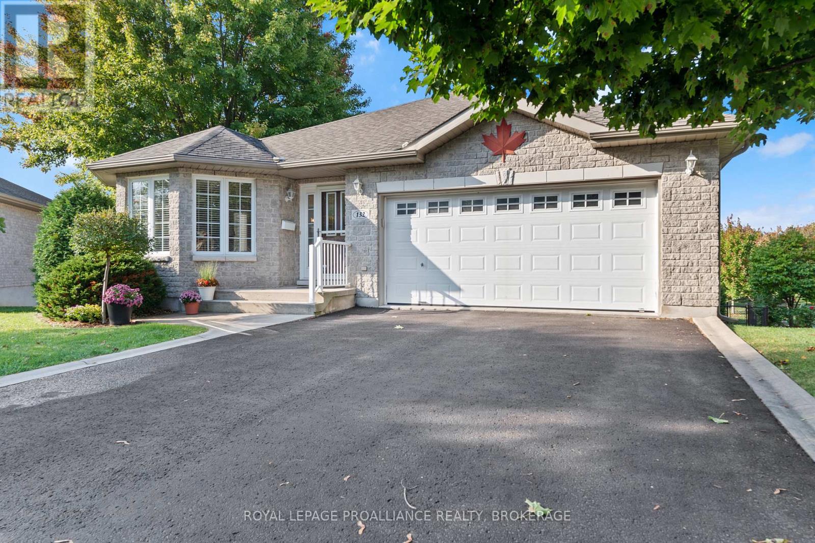 132 Farmstead Ct, Kingston, ON K7P 3H6