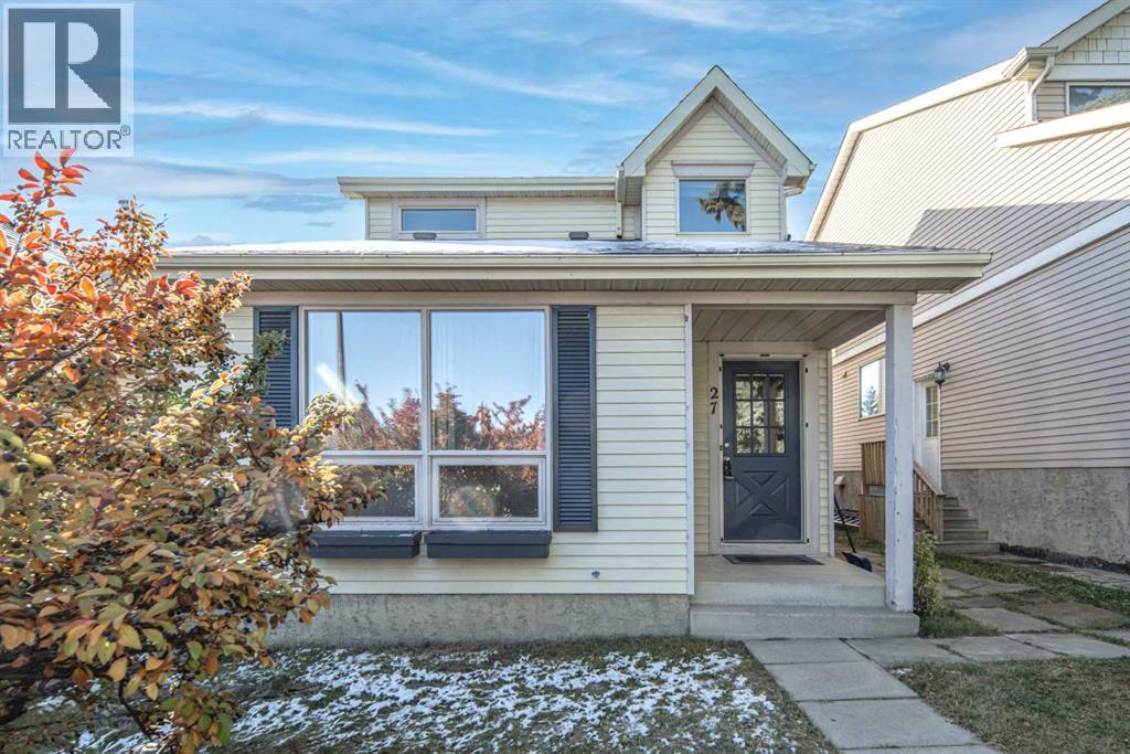 27 Strathearn Cres SW, Calgary, AB T3H 1K6