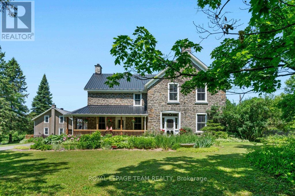 10095 Shaw Rd, North Dundas, ON K0E 1S0