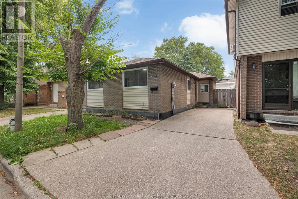 8671 Darlington Cres, Windsor, ON N8S 4M5