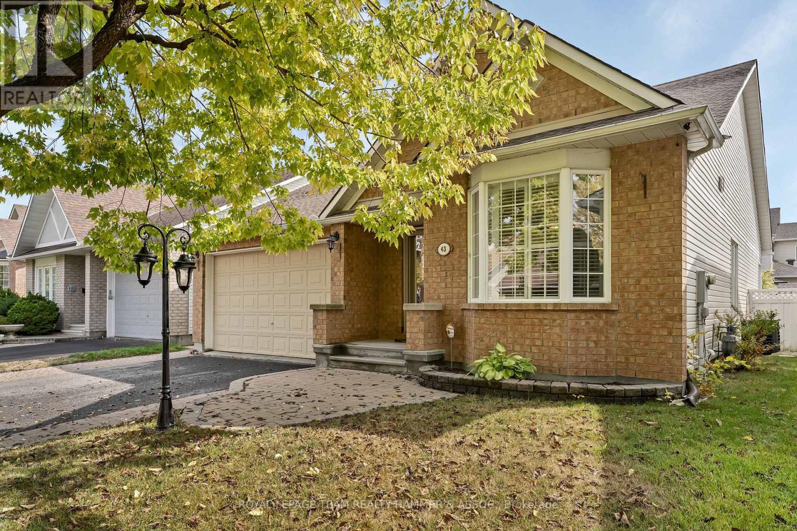 43 Settlers Ridge Way, Ottawa, ON K2J 4V2