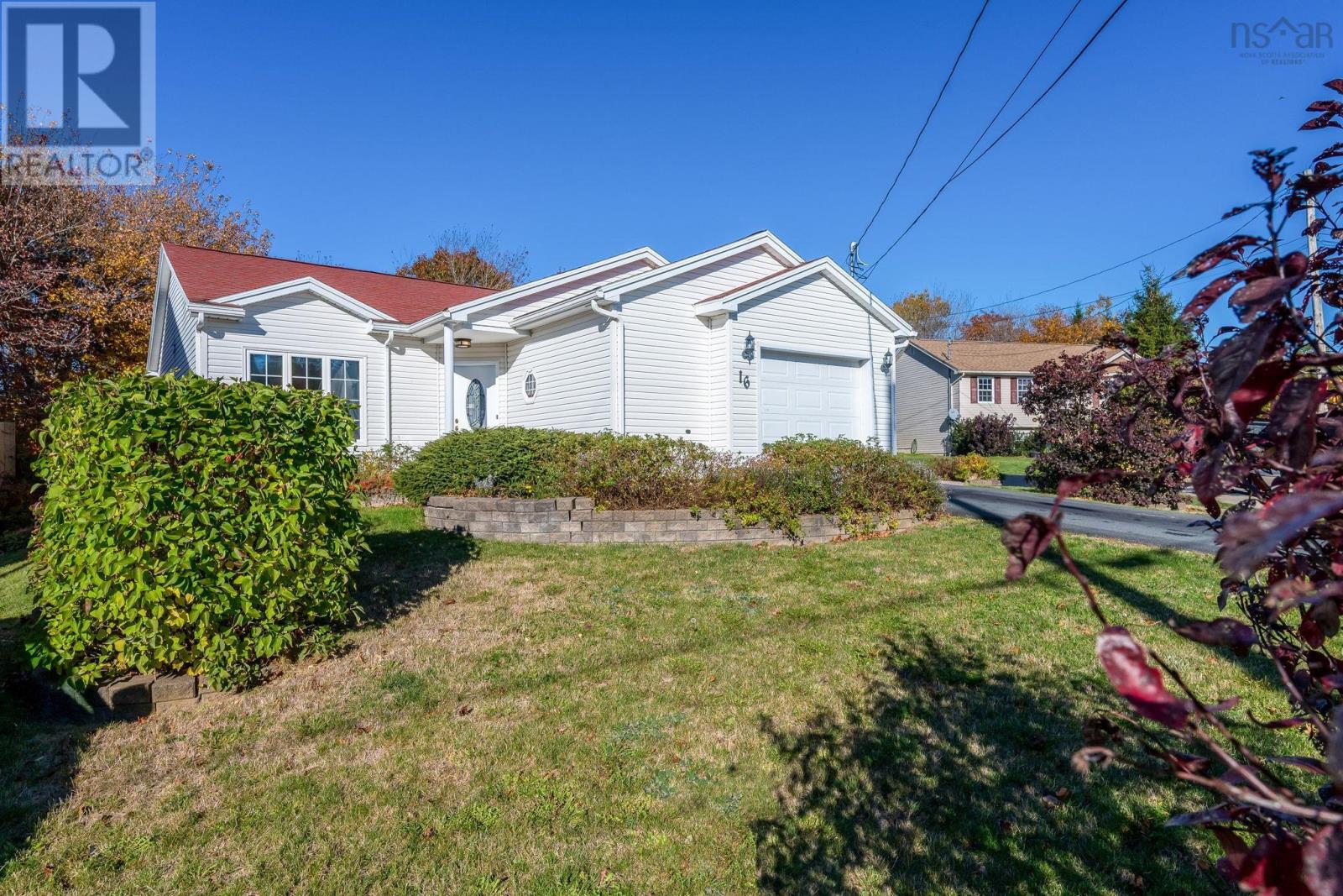 16 White Dove Ct, Halifax, NS B3N 3G5