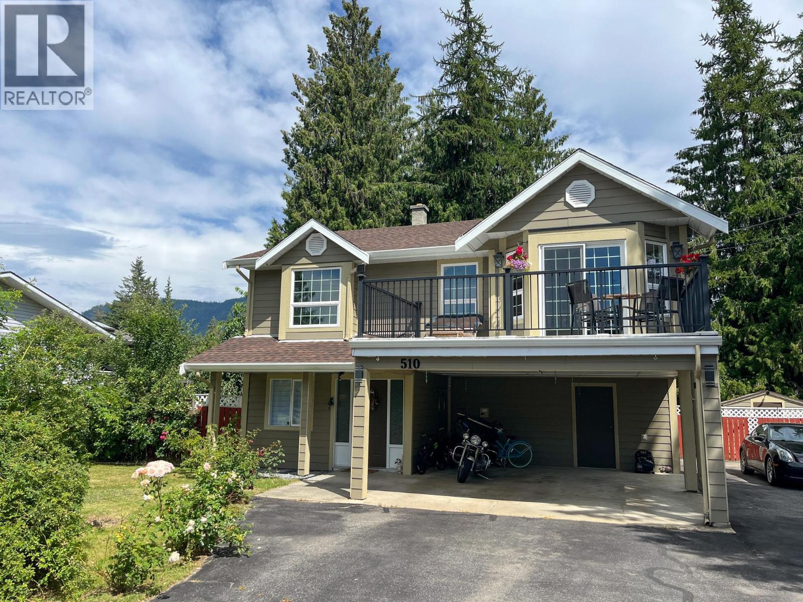 510 Cedar St, Sicamous, BC V0E 2V0
