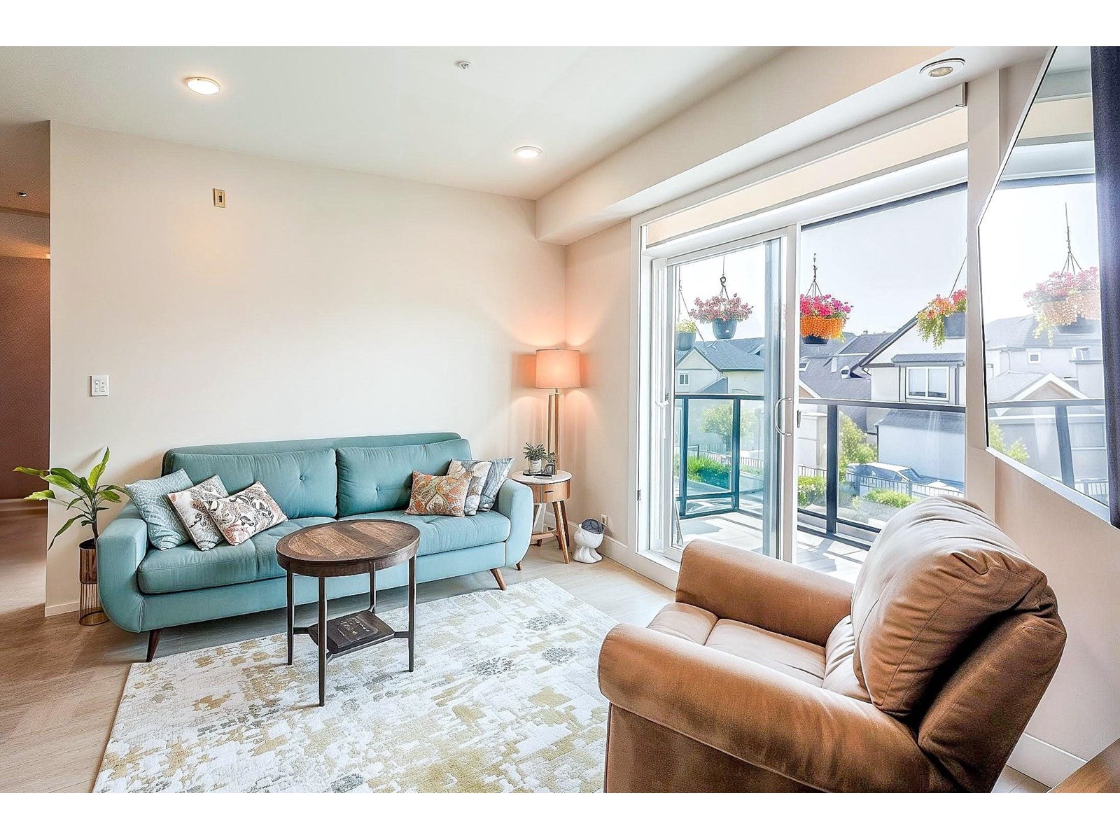 14818 60 Avenue Unit 208, Surrey, BC V3S 0B5