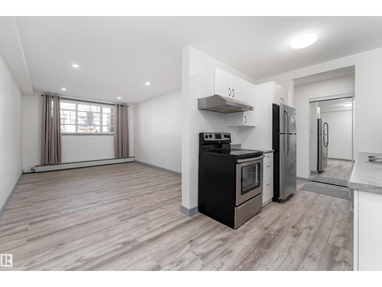 13230 Fort Road Northwest #4b, Edmonton, AB T5A 1C2