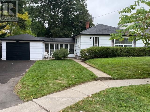 122 Hawthorne Rd, Oakville, ON L6K 1V8
