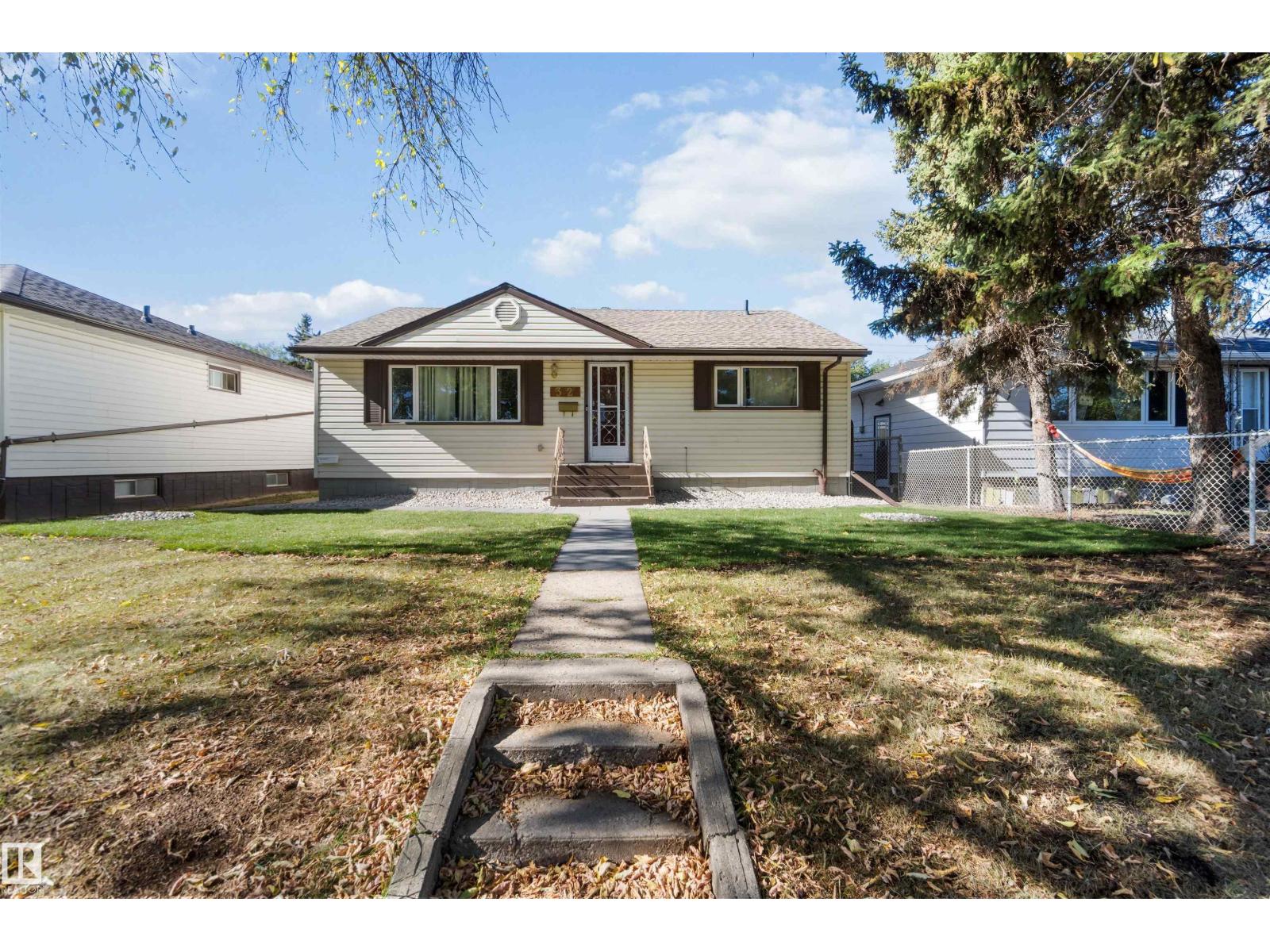 63 St Nw Unit 13124, Edmonton, AB T5A 0W8