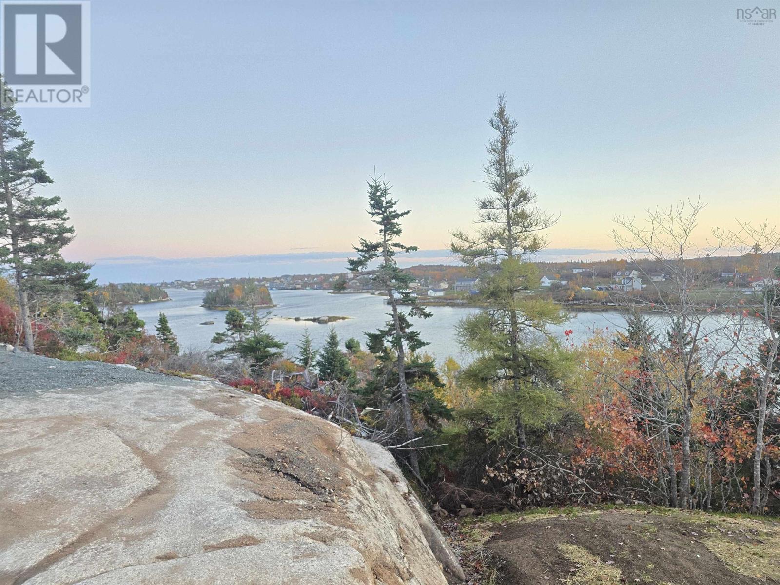 191 Berringer Rd, Halifax, NS B3Z 3S8