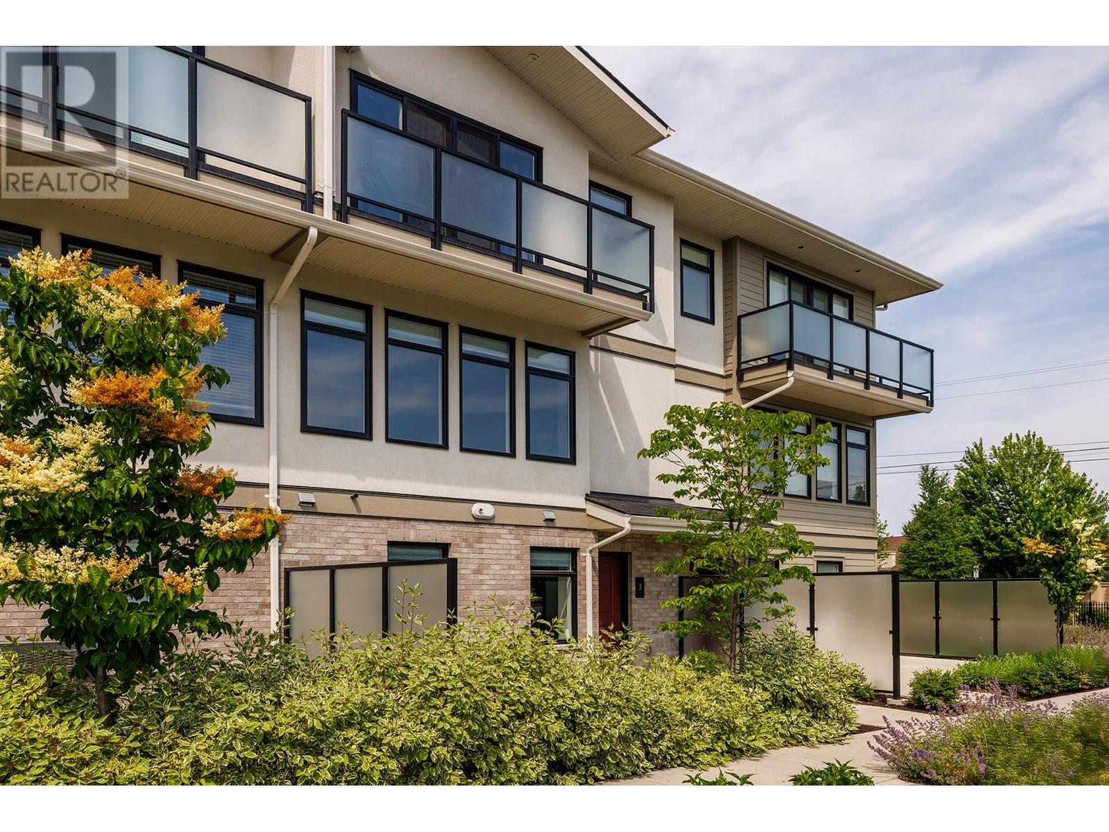 1102 Cameron Avenue Unit 3, Kelowna, BC V1Y 0B2