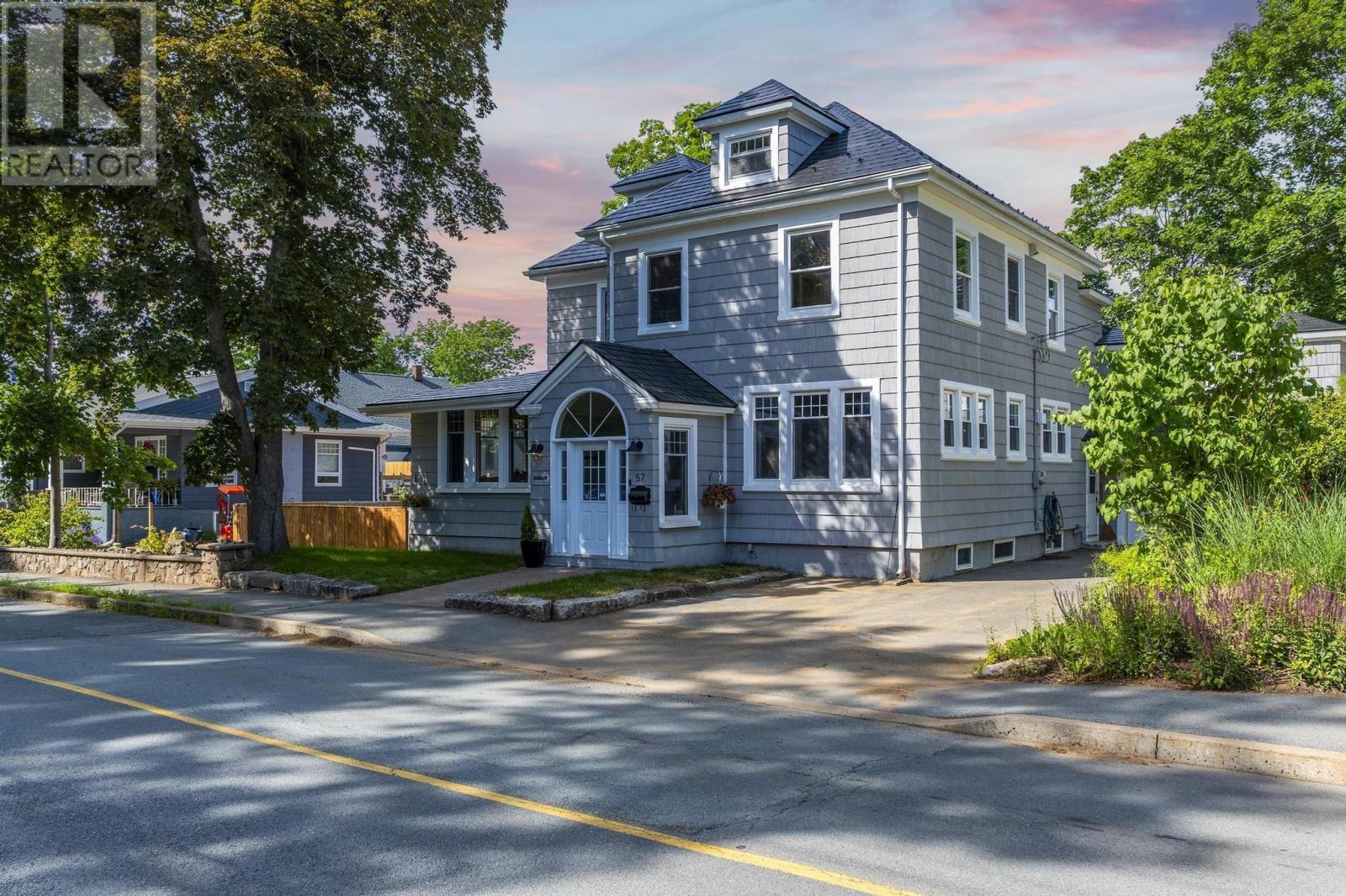 57 Alexandra Ave, Bridgewater, NS B4V 1H2