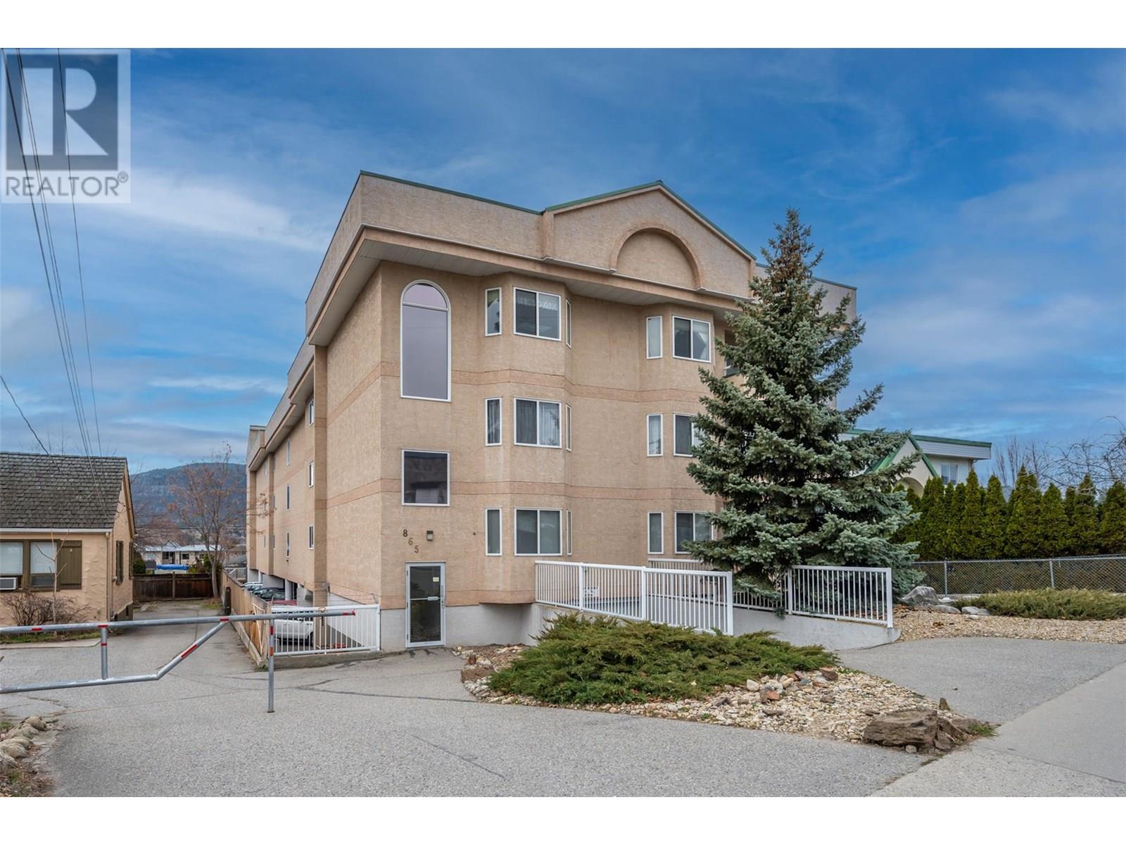 865 Main Street Unit 305, Penticton, BC V2A 5E3
