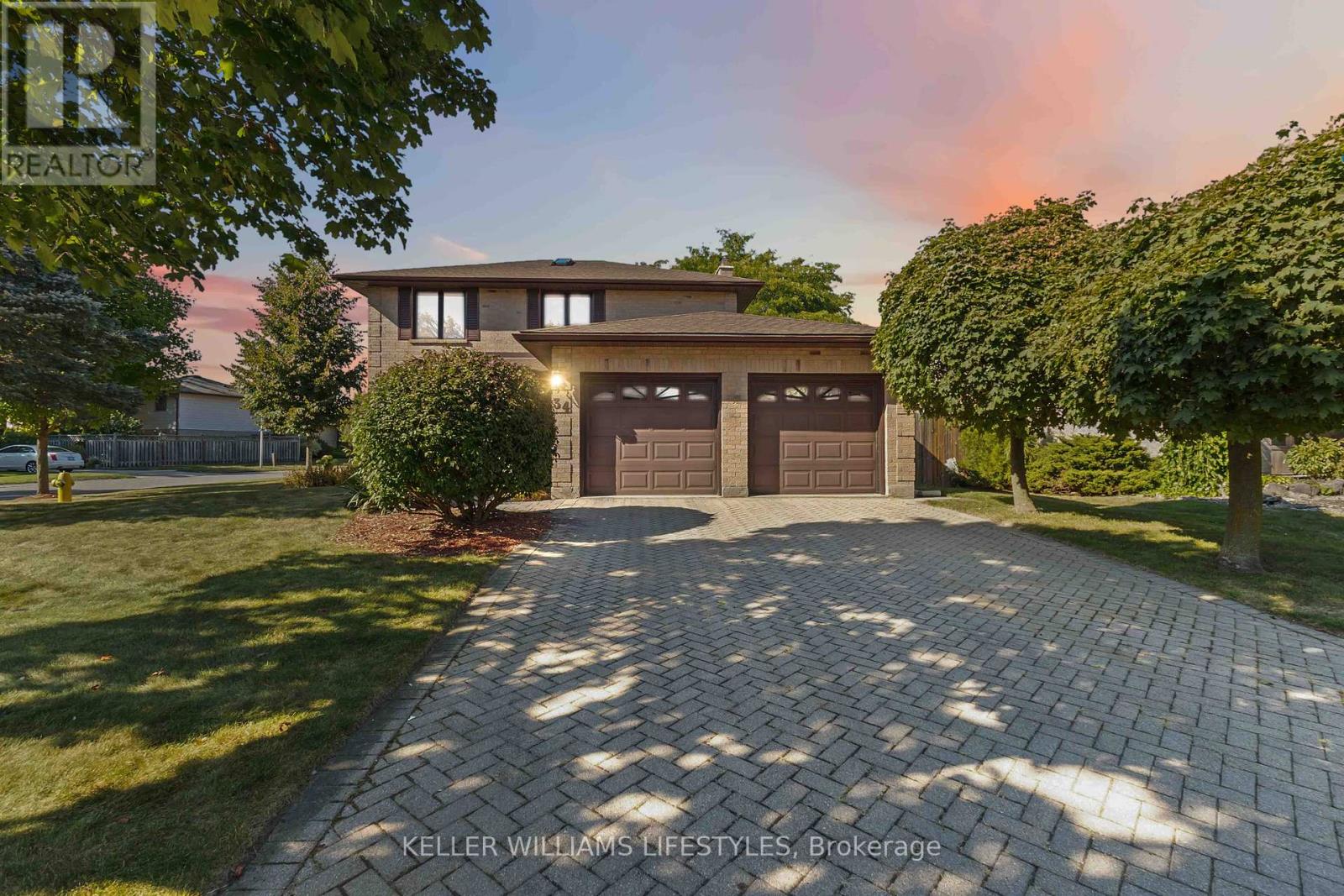 34 Westwinds Dr, London, ON N6C 5M4