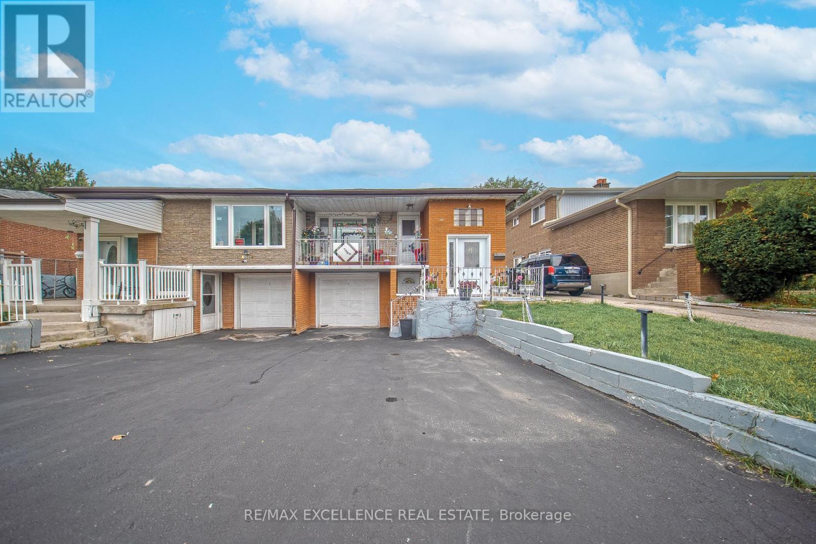 7246 Reindeer Dr, Mississauga, ON L4T 2M7