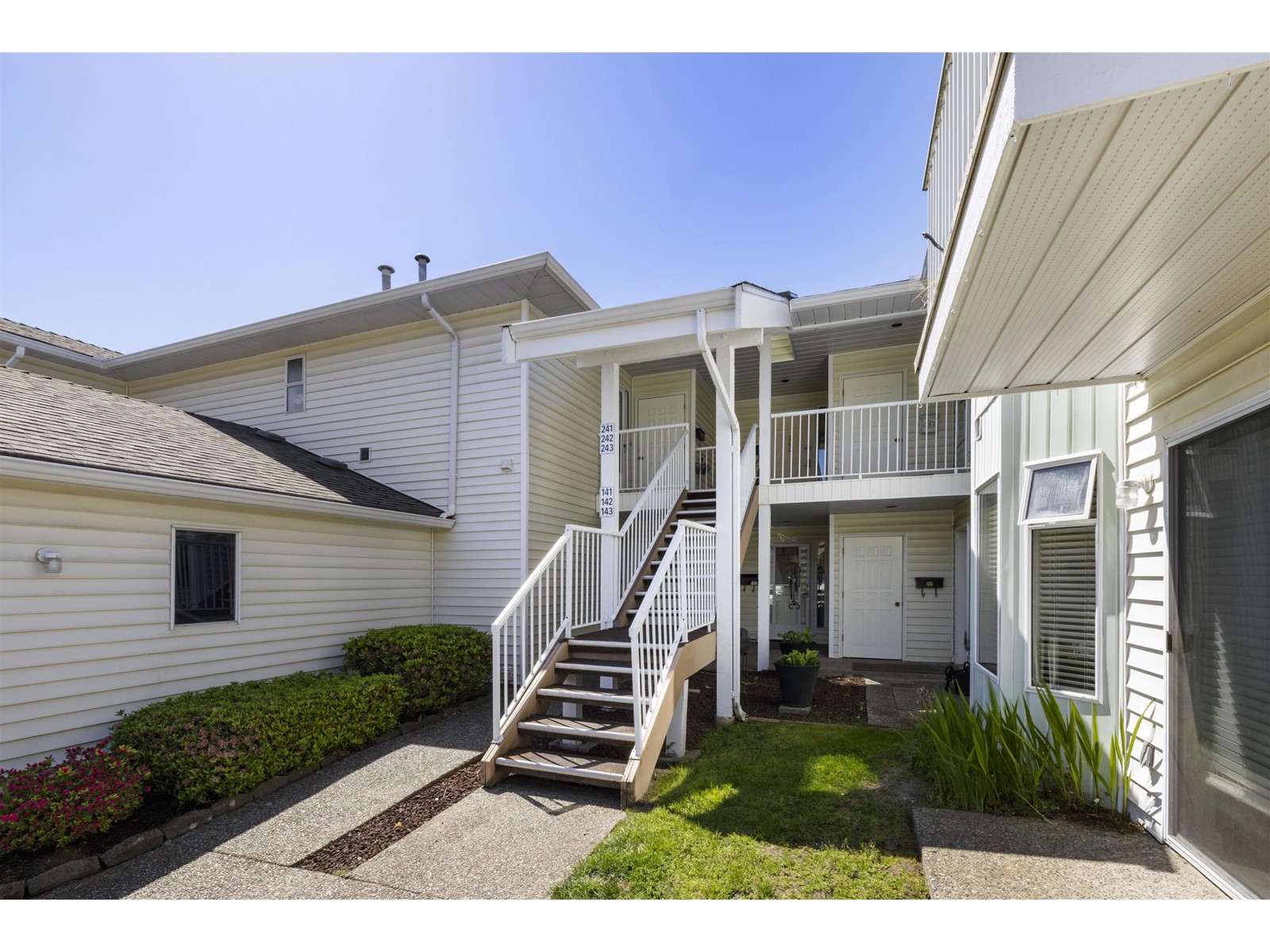 7156 121 Street Unit 241, Surrey, BC V3W 0J6