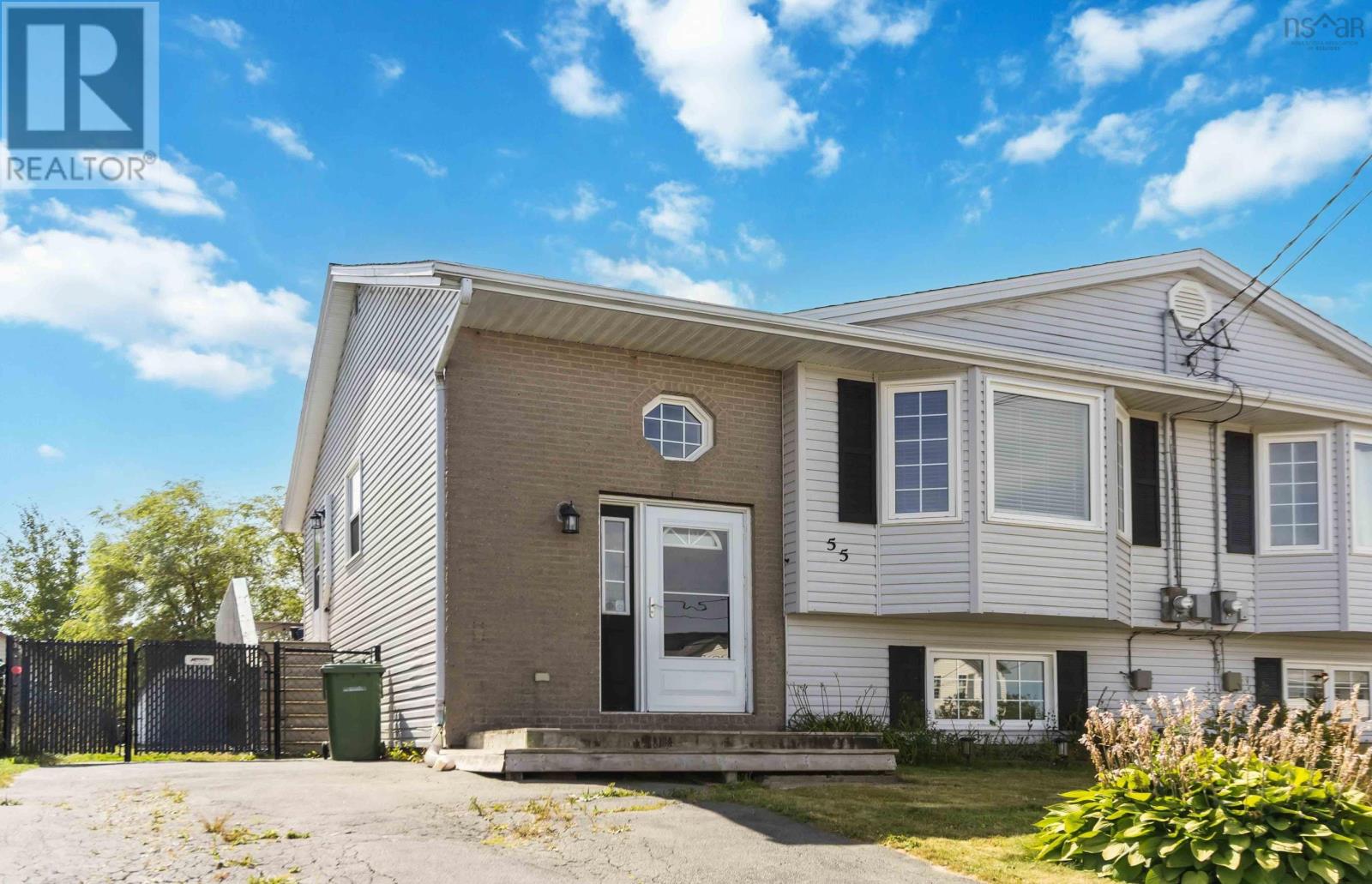 55 Thorncrest Ct, Eastern Passage, NS B3G 1N4