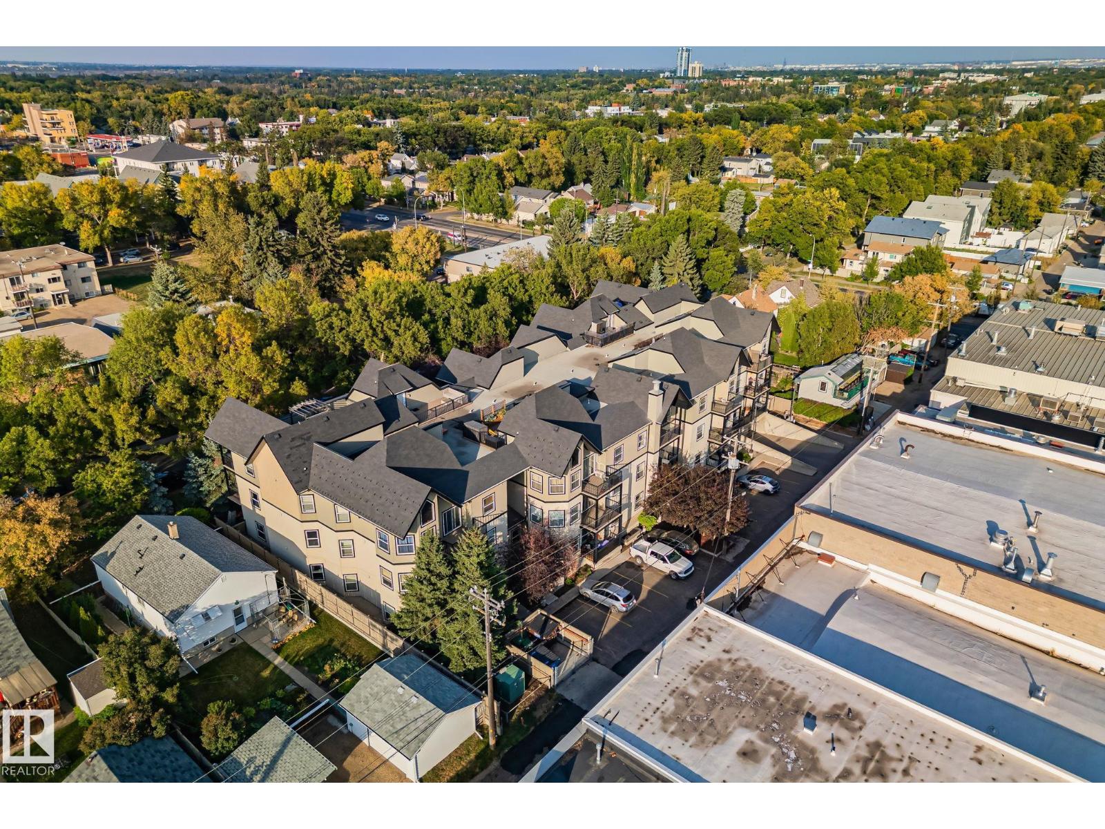 9927 79 Avenue Northwest #207, Edmonton, AB T6E 1R3