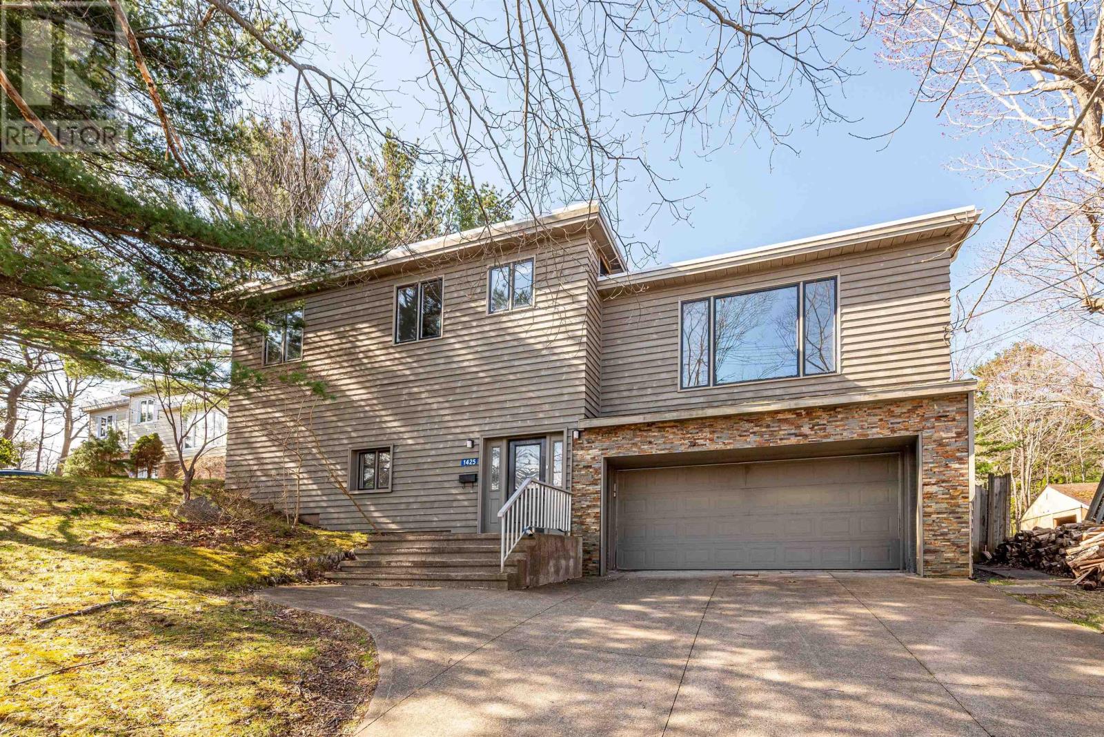 1425 Purcells Cove Rd, Halifax, NS B3P 1B3