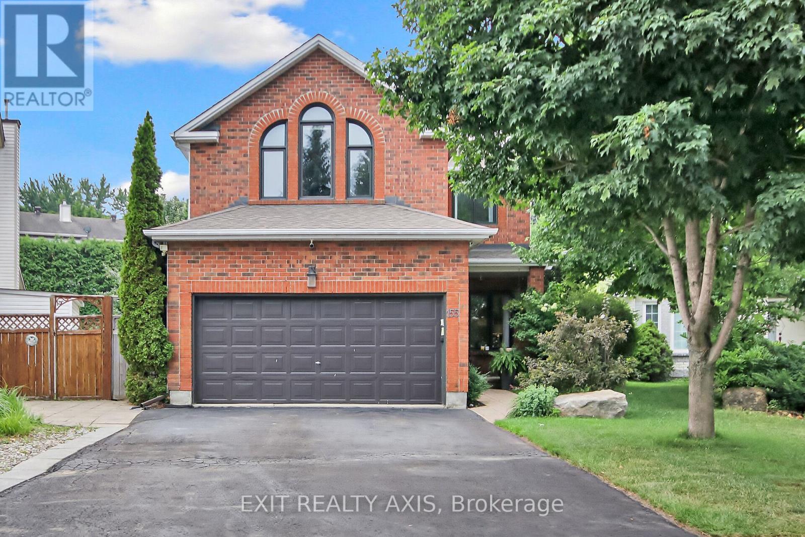 155 Longshire Cir, Ottawa, ON K2J 4L2