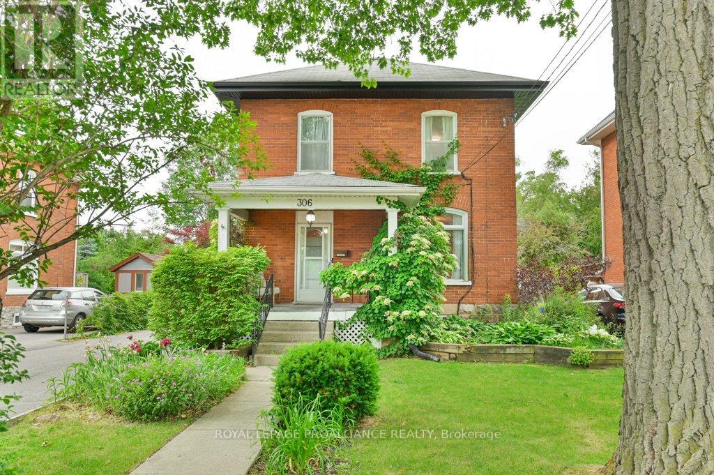306 Bleecker Ave, Belleville, ON K8N 3V4
