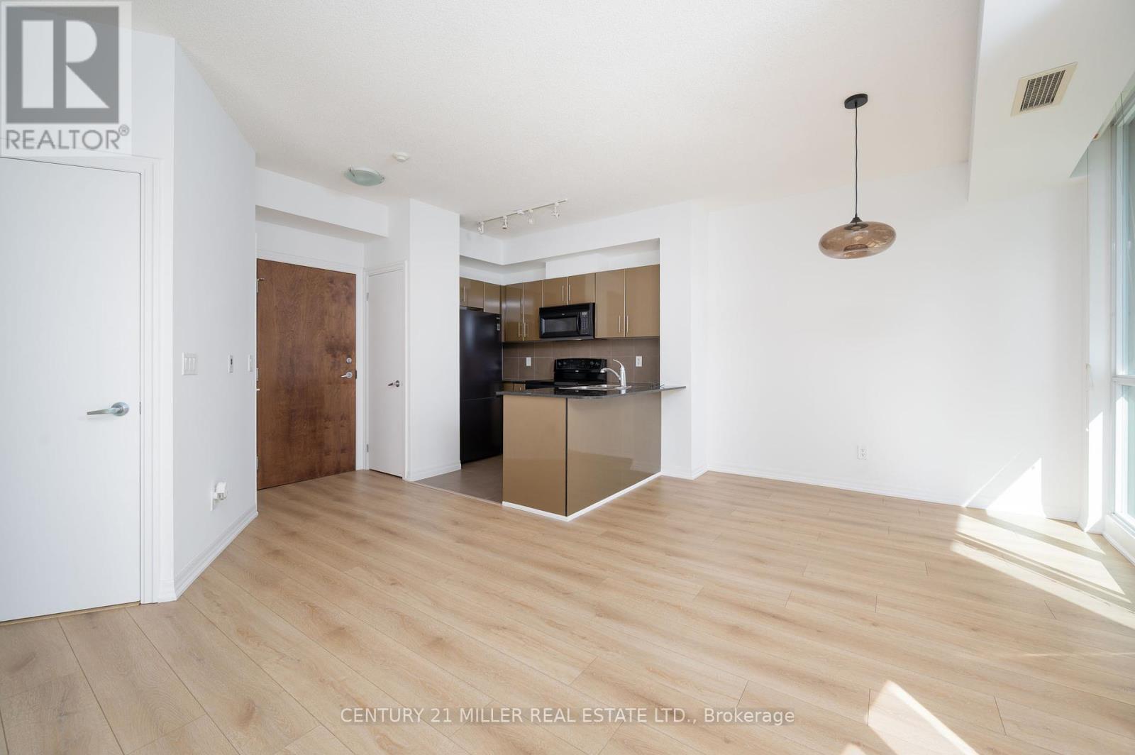 310 16 Yonge St, Toronto, ON M5E 2A1